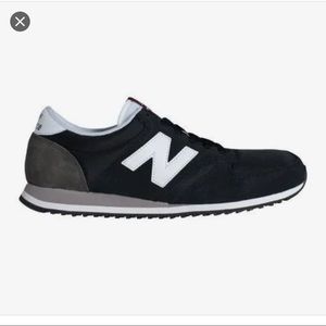 New Balance 420 Sneakers